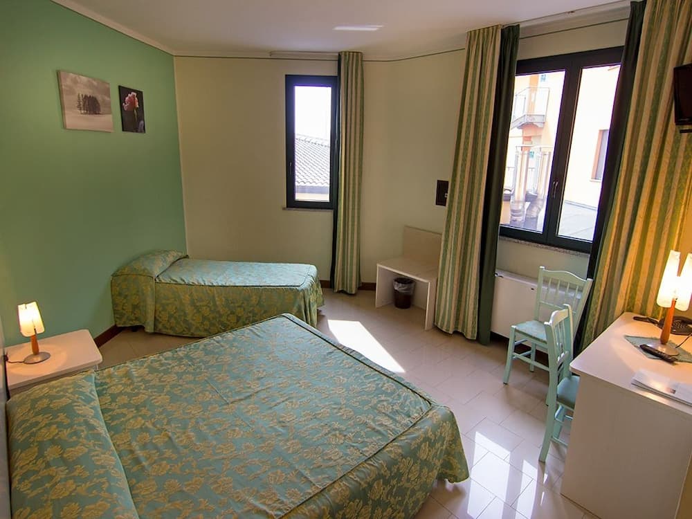 Eden Hotel