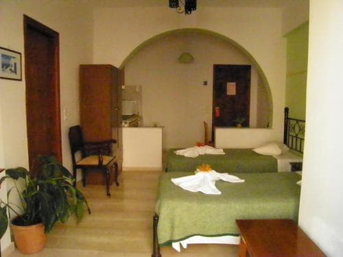 Mirsini Pension