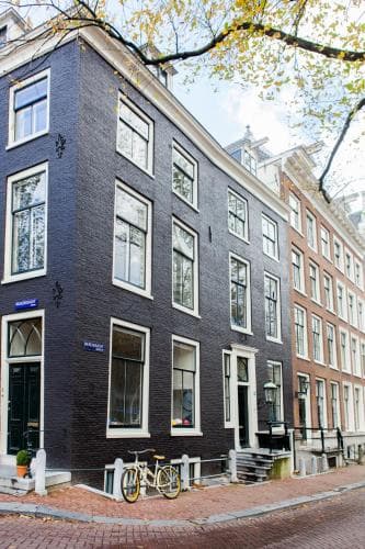Mokum Suites