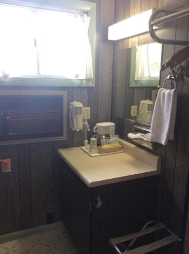 Seagate Motel