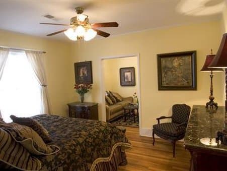 Robinwood Bed & Breakfast