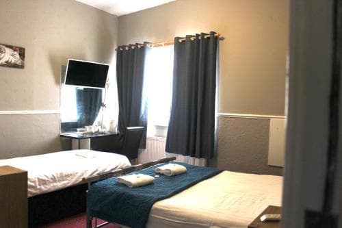 Topaz Guest House