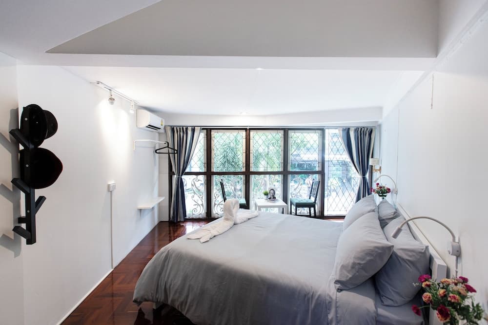 The Hostel 16