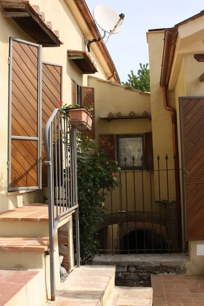 B&B44