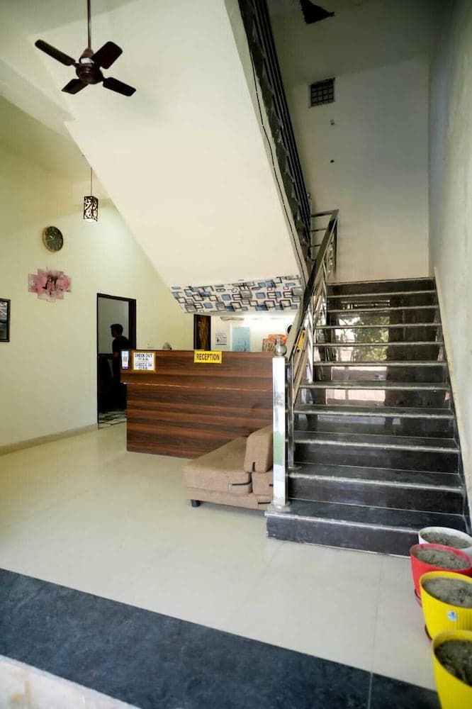 Shri Gauraj Dham Vrindavan