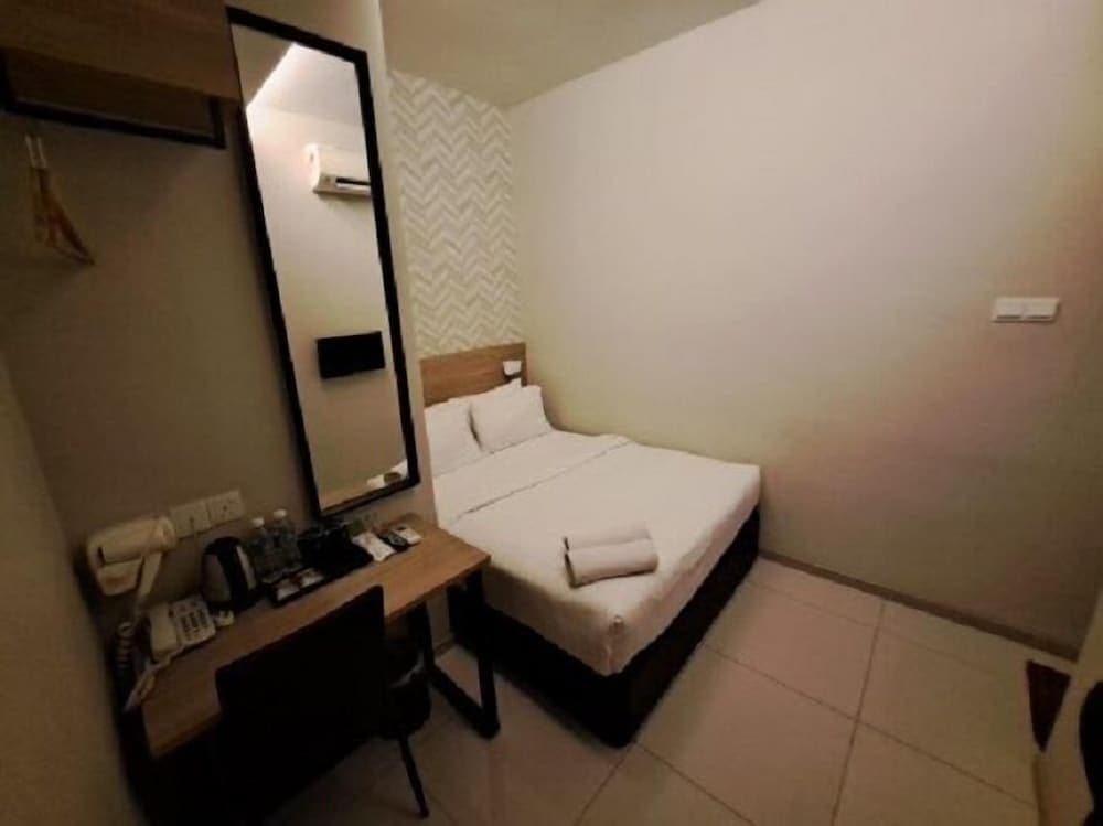 The Square Hotel