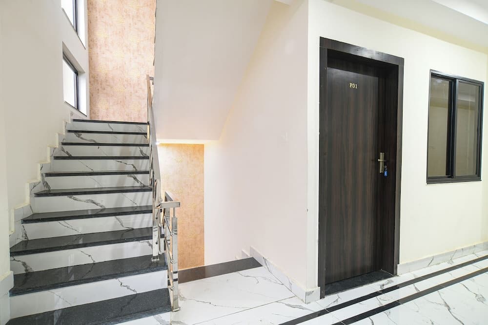 Fabhotel Parijat