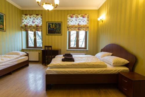 10 Rooms