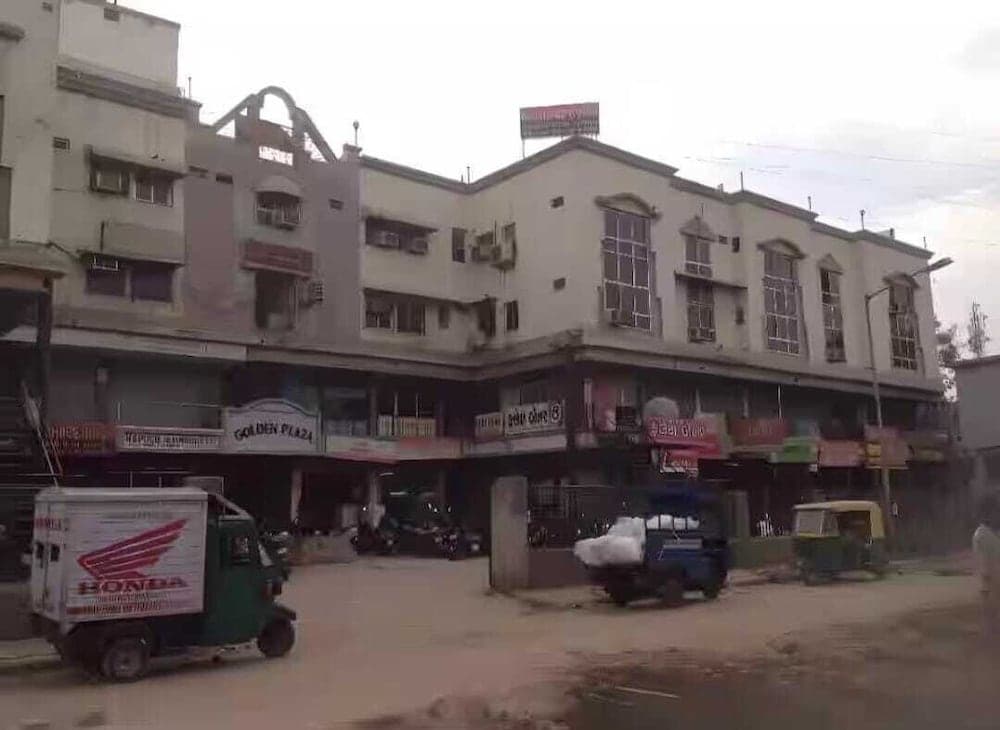 Rajshree Hotel