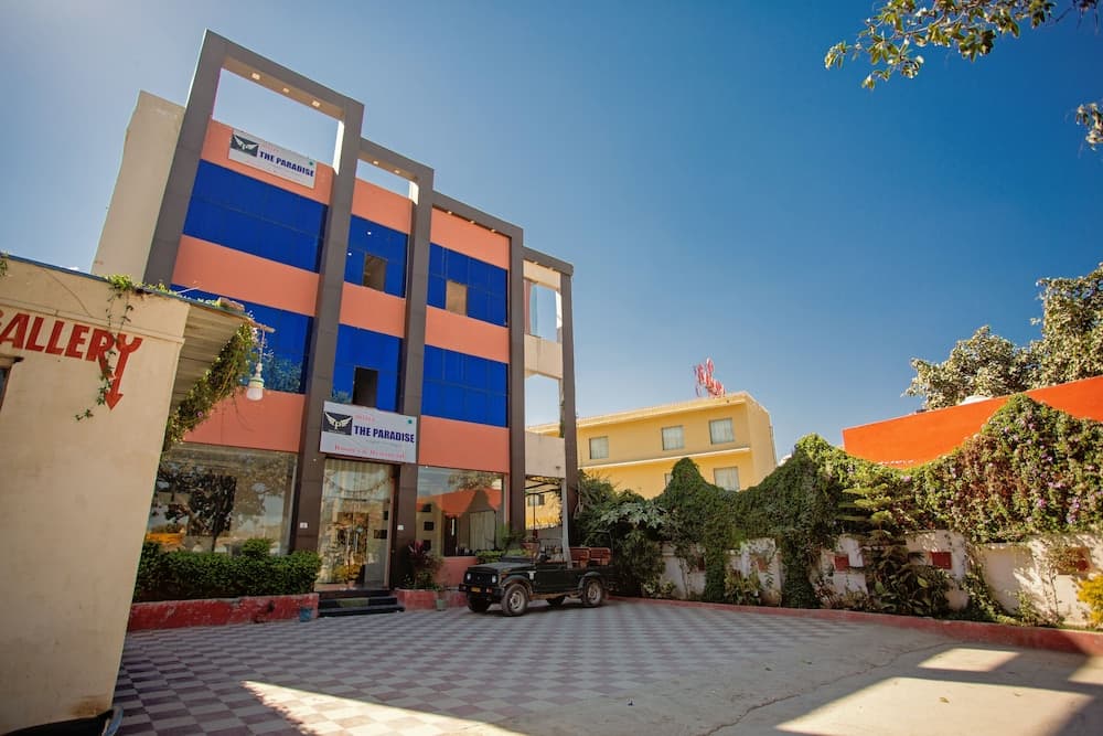 Hotel The Paradise