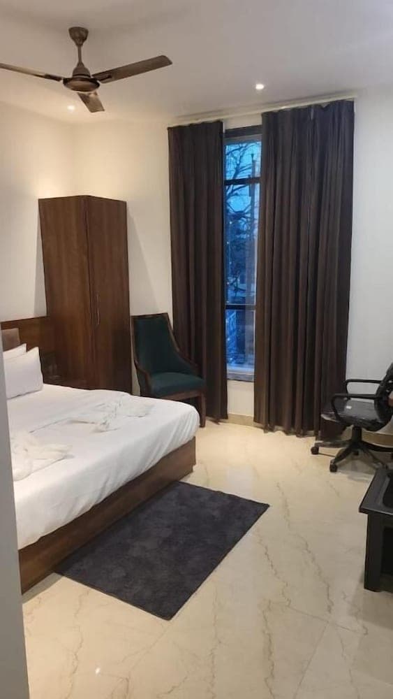 Hotel Midtown Aligarh