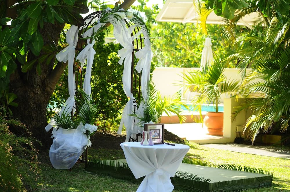 Blue Horizons Garden Resort