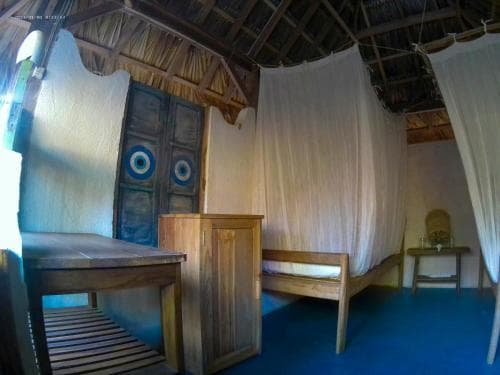 Utopia Rote Lodge