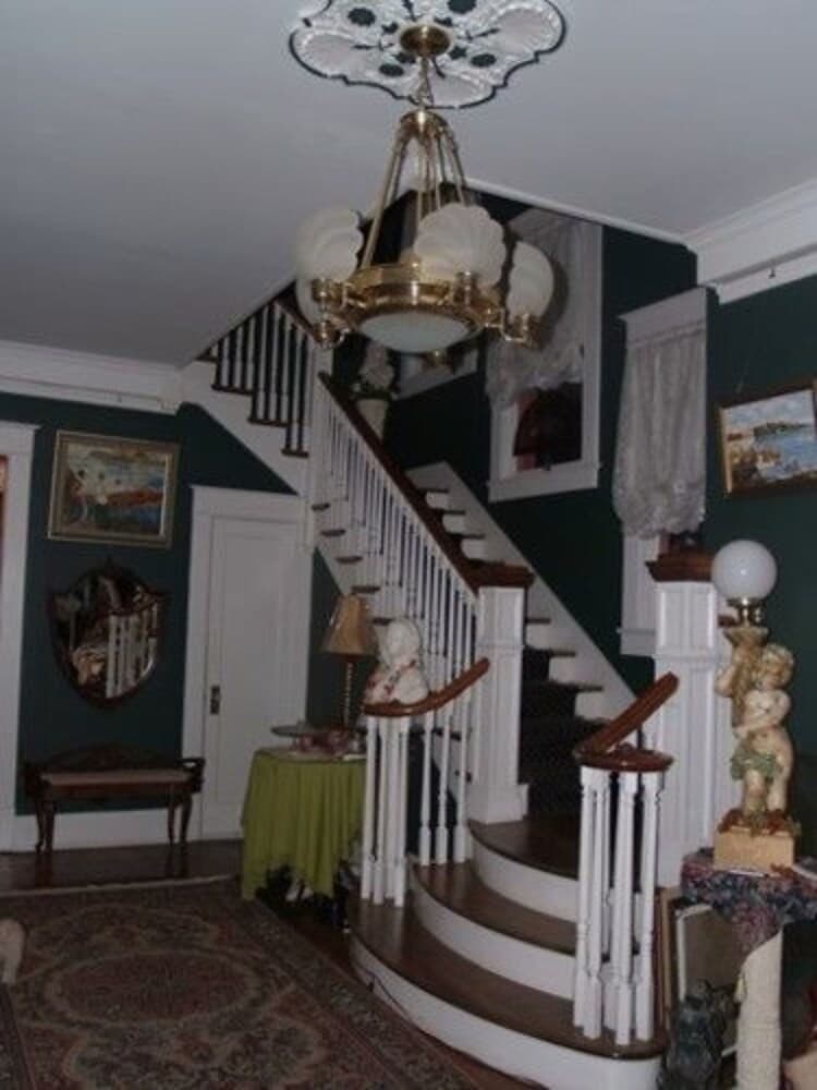 The Villa Bed and Breakfast