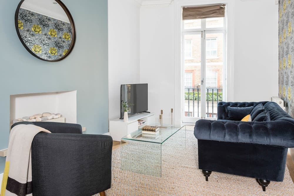 The Elegant Mayfair