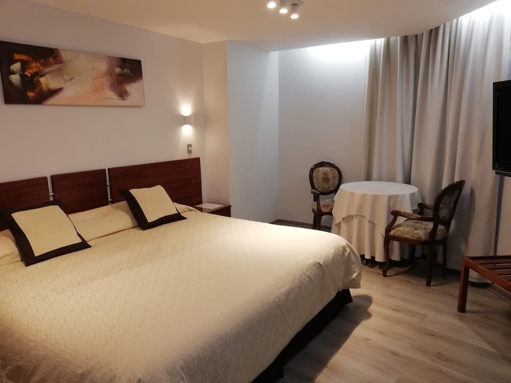 Hotel Montecarlo