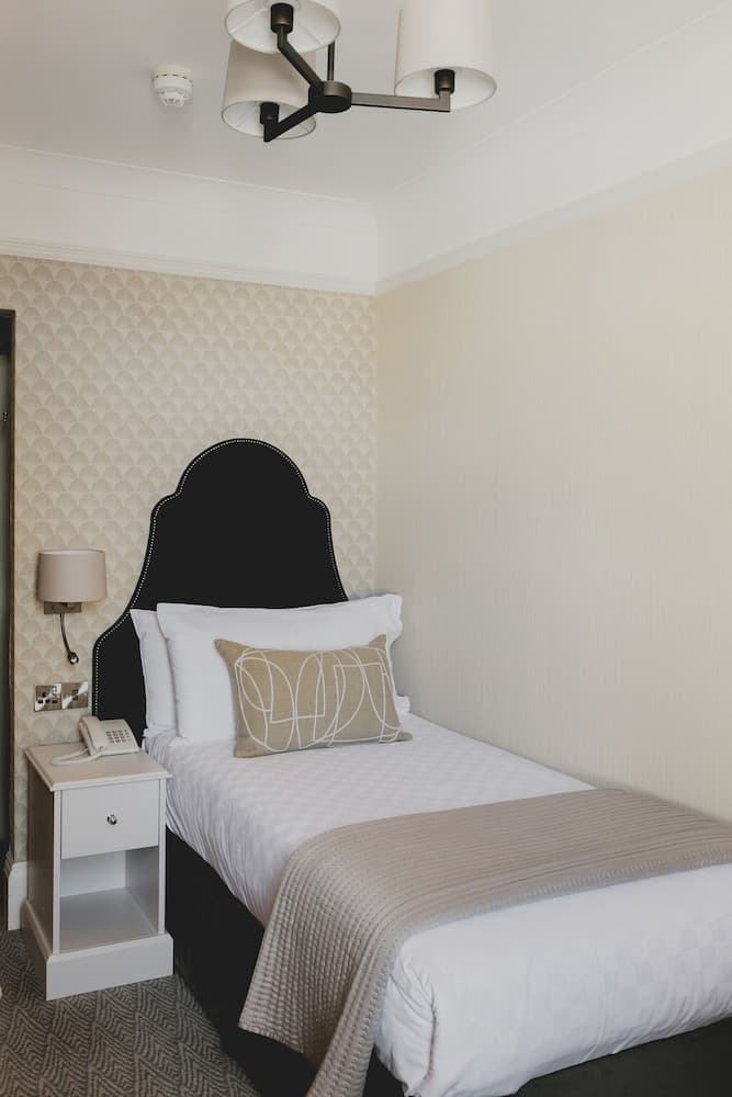 Queen’s Hotel