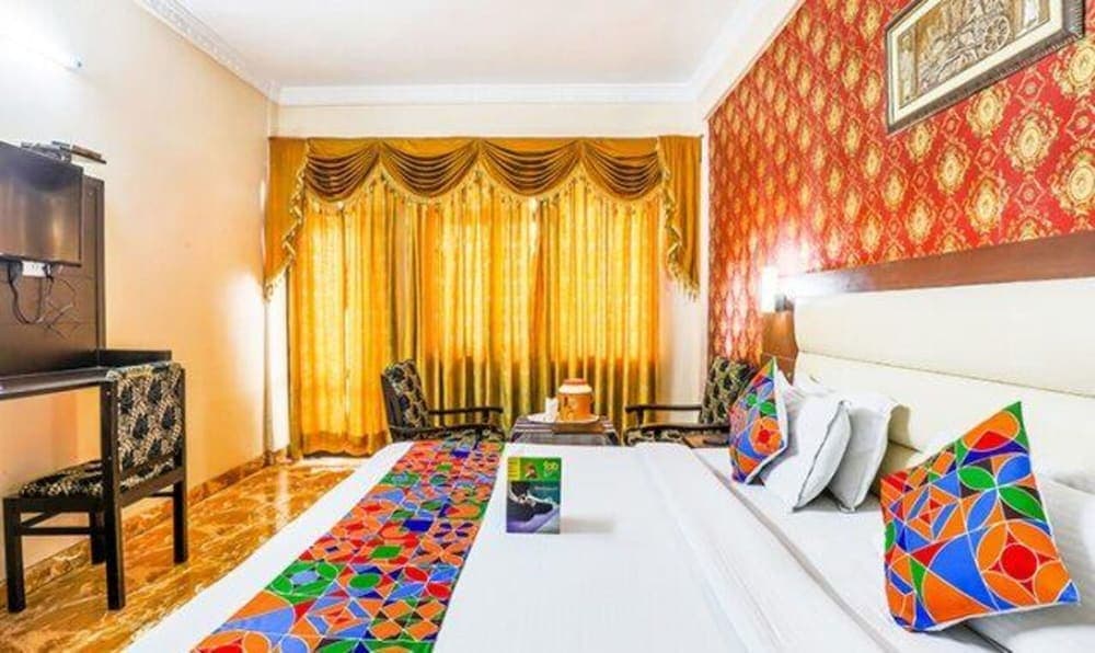 Fabhotel Statiq Inn