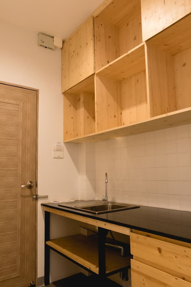 Boon Hostel & Cafe
