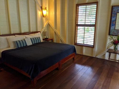 Bluff Beach Retreat