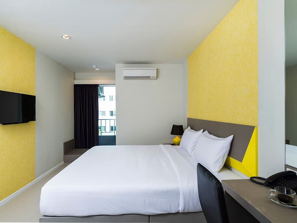 Zircon Hotel