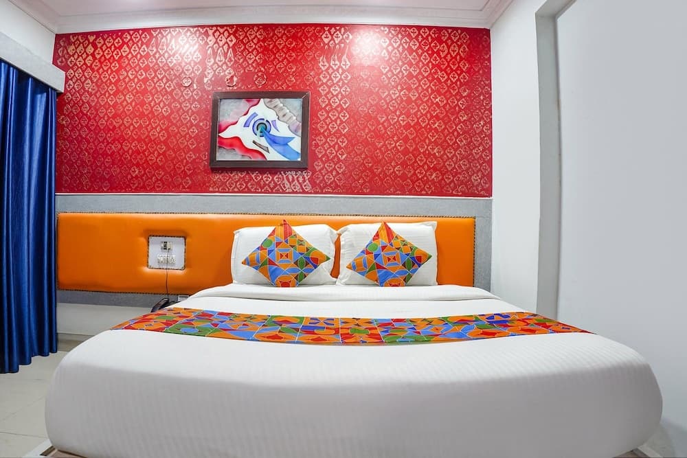Fabhotel Backstreet