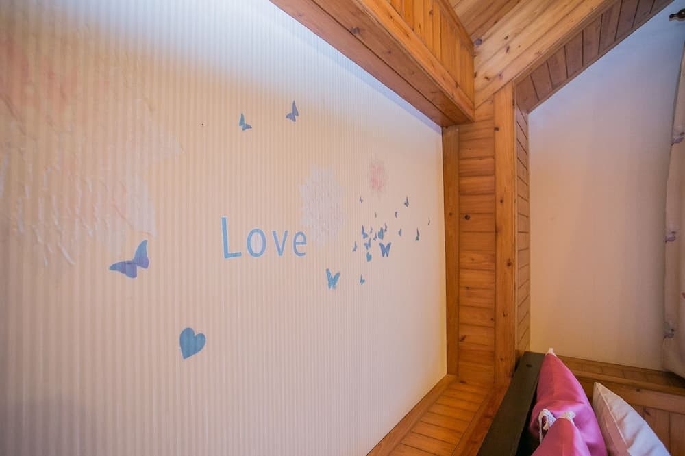 Flower Wall B&B