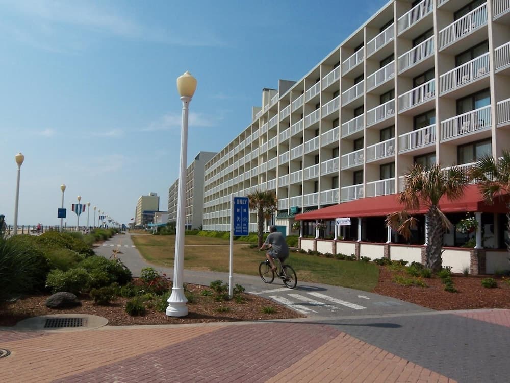 The Oceanfront Inn - Virginia Beach