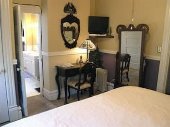 Lennox House Bed & Breakfast