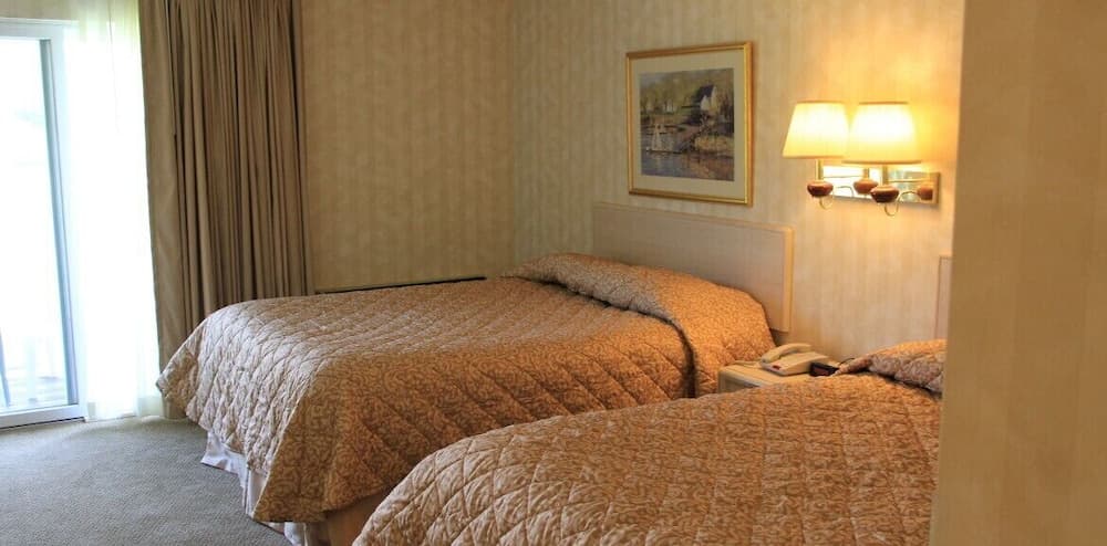 Winnapaug Inn