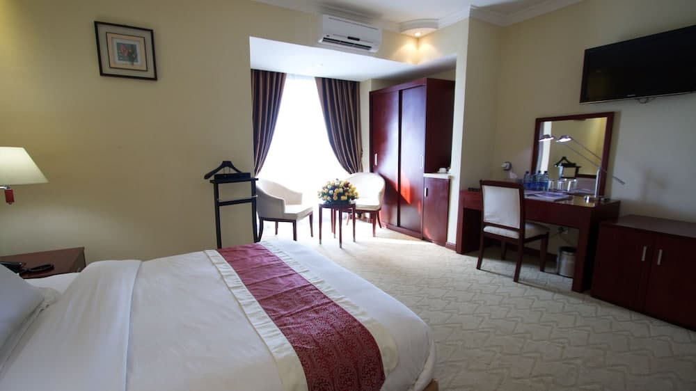 Planet Hotel