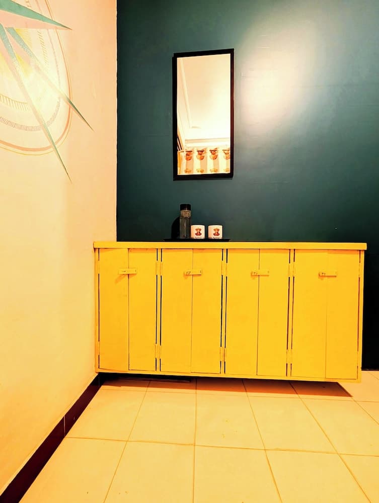 Hidden Monkey Hostel Chet Singh Ghat