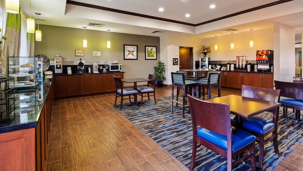 Best Western Plus Denver City Hotel & Suites