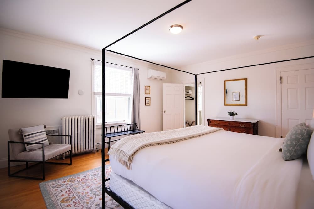 Hearthside Inn