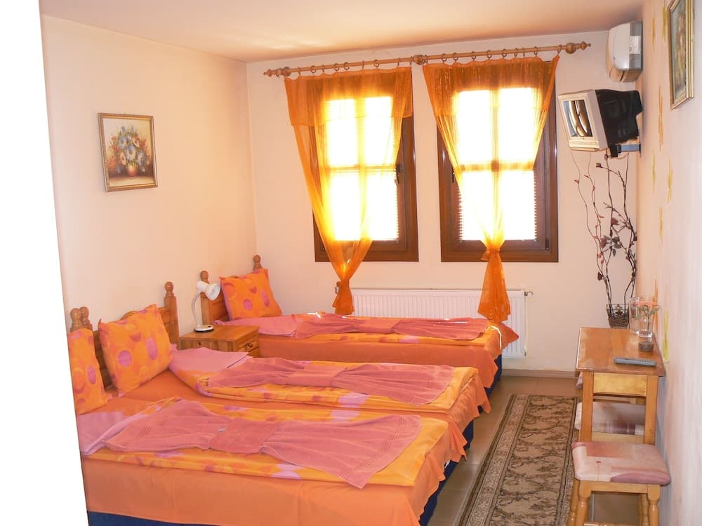 Hotel Varusha
