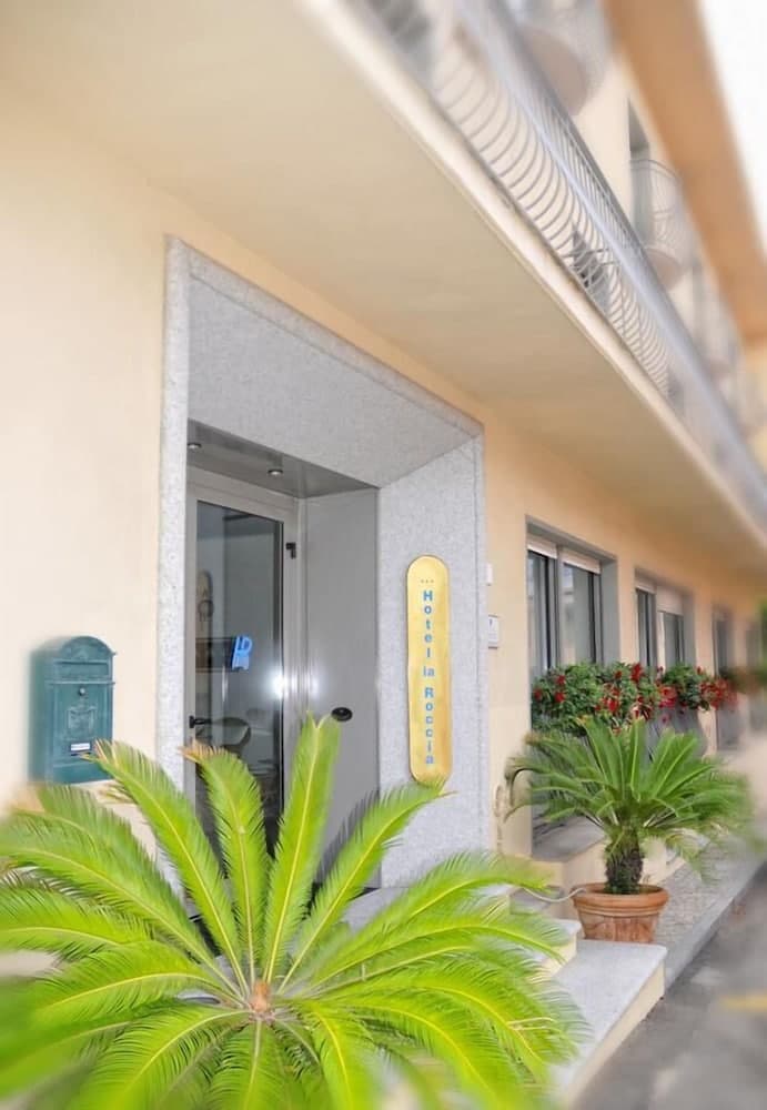 Hotel La Roccia