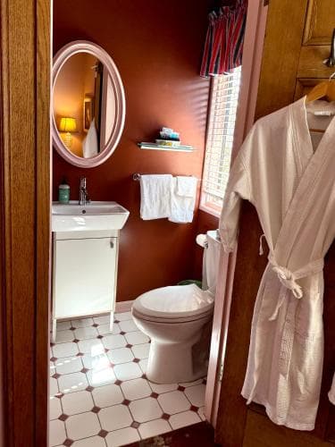 Bacon Mansion Bed And Breakfast
