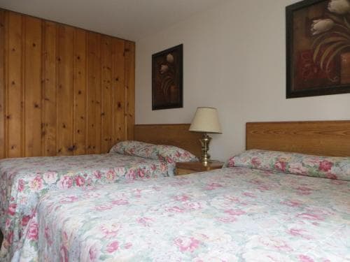 Twi Lite Motel