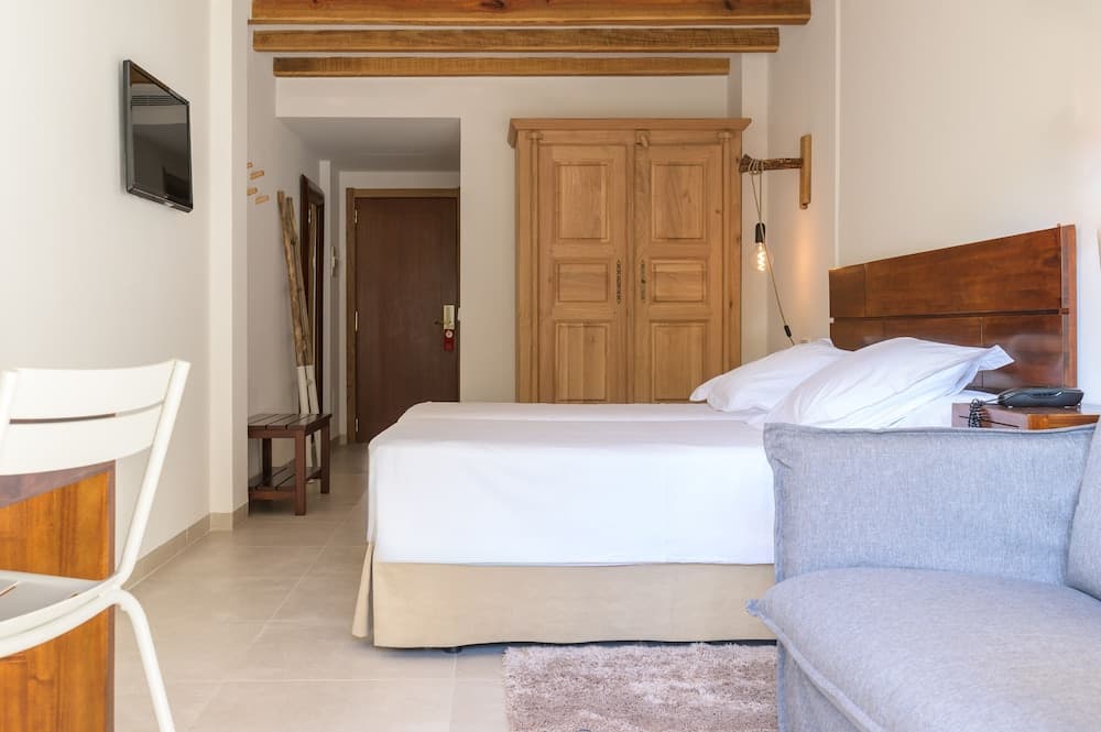 Hotel Es Port