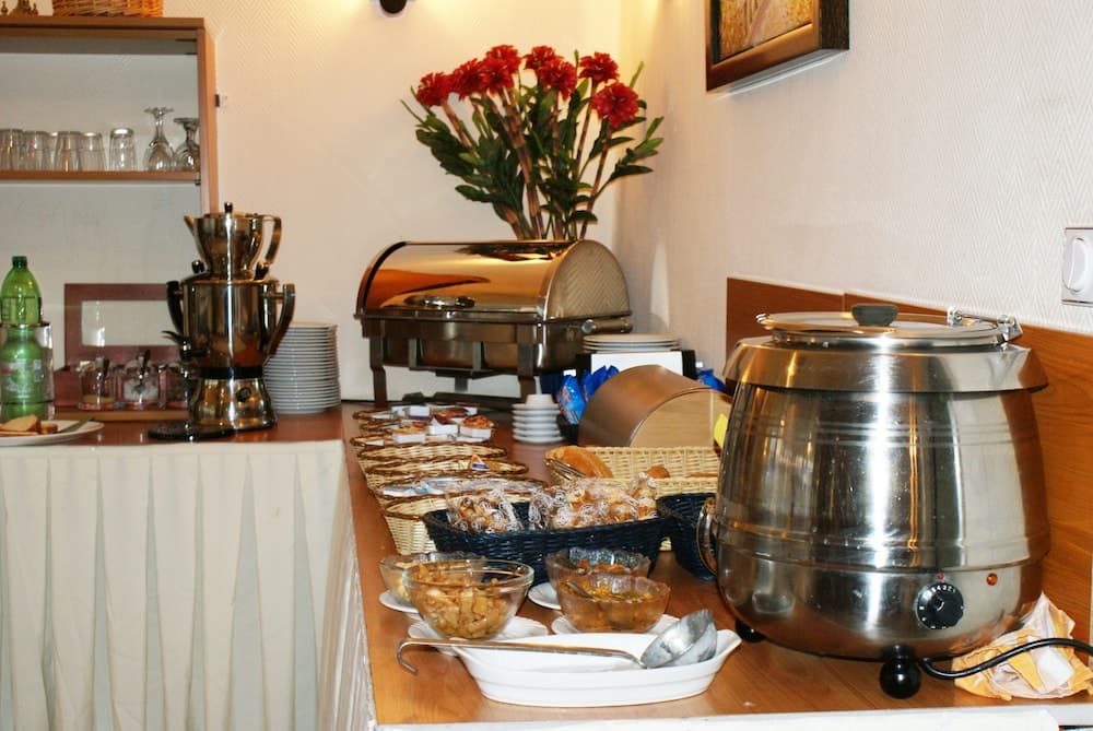 Bahn Hotel