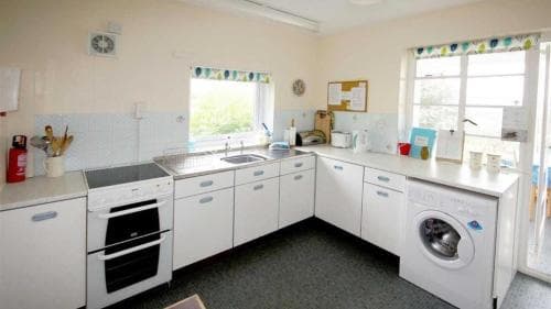 Eryl cottage in Rowen
