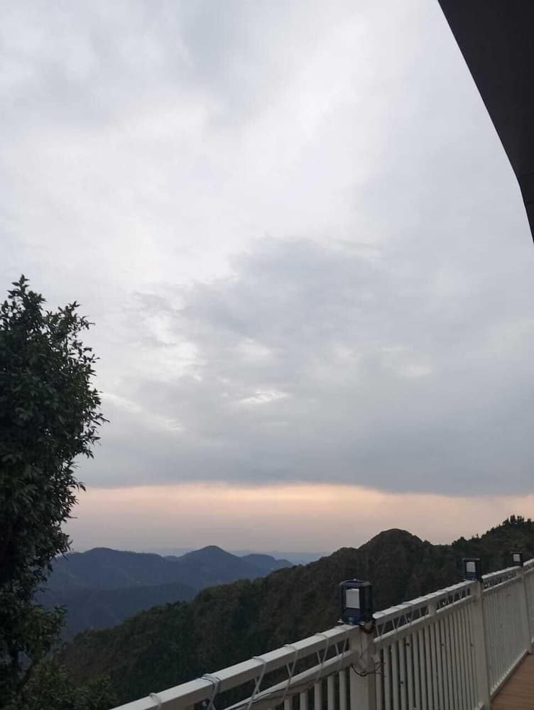 Mount Vista by Atya Hotels