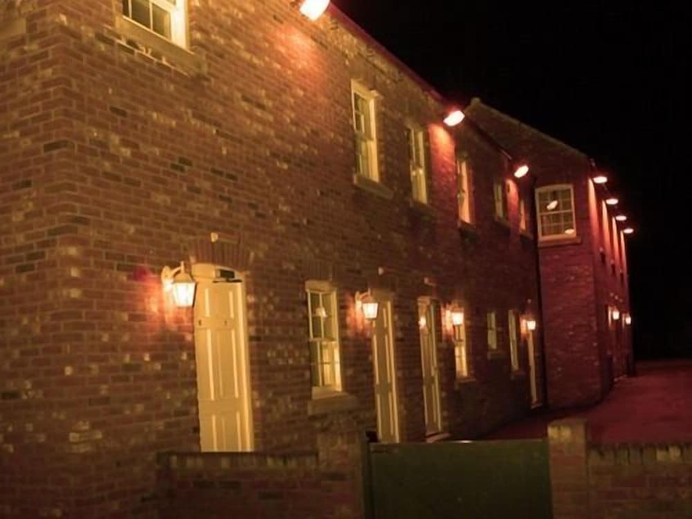 The Downe Arms