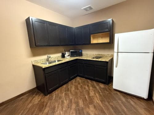 Executive Inn and Suites