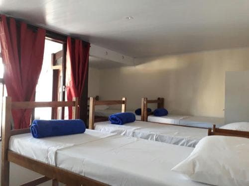 Hostel Toca do Lobo