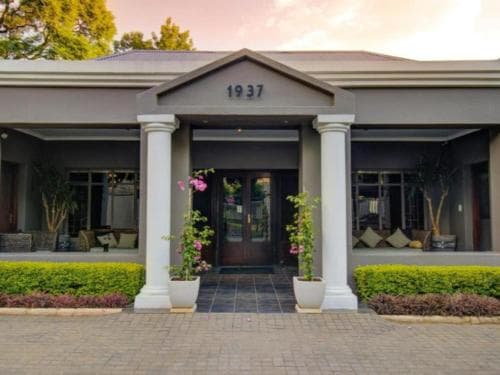 About Guest Lodge