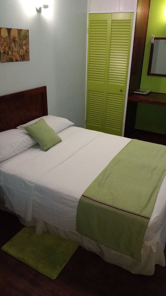 Moniques Guest House