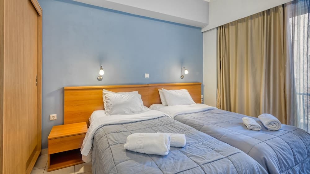 Diros Hotel