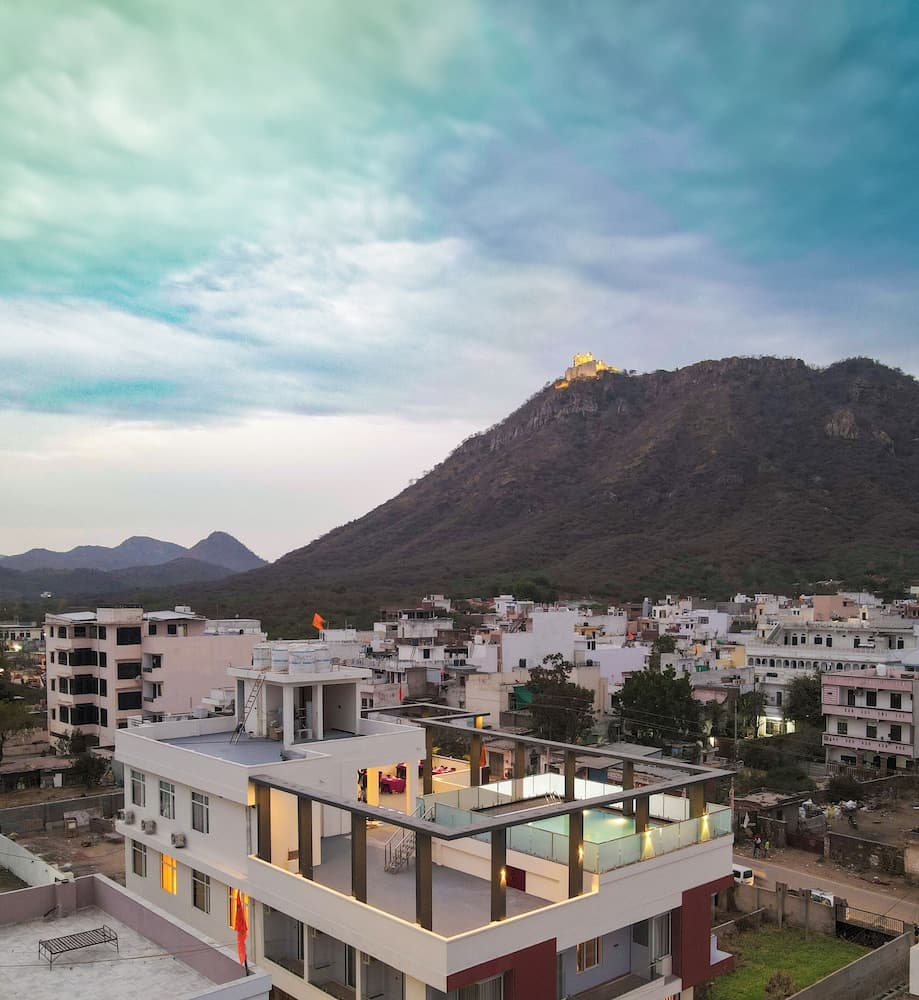 Hotel Aranyasutra