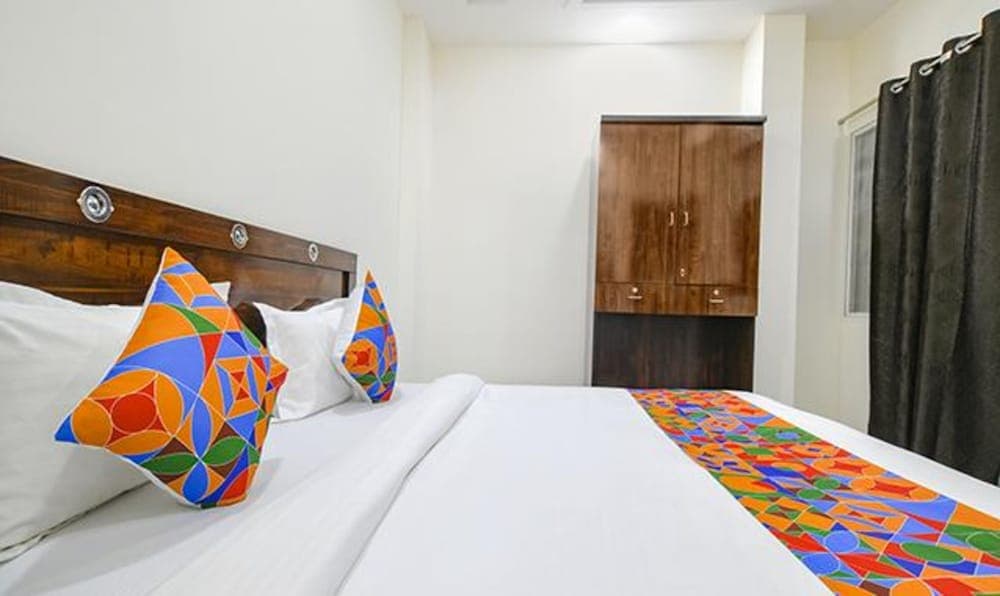 Fabhotel Dr Greens